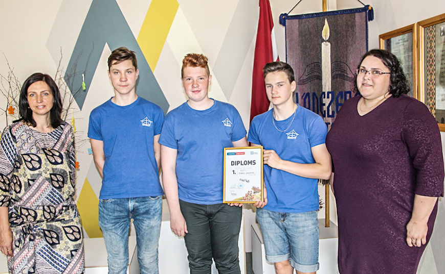 Lādezera astotklasnieki ar savu «Brūno brīnumu» uzvar konkursā «Profesionālis»