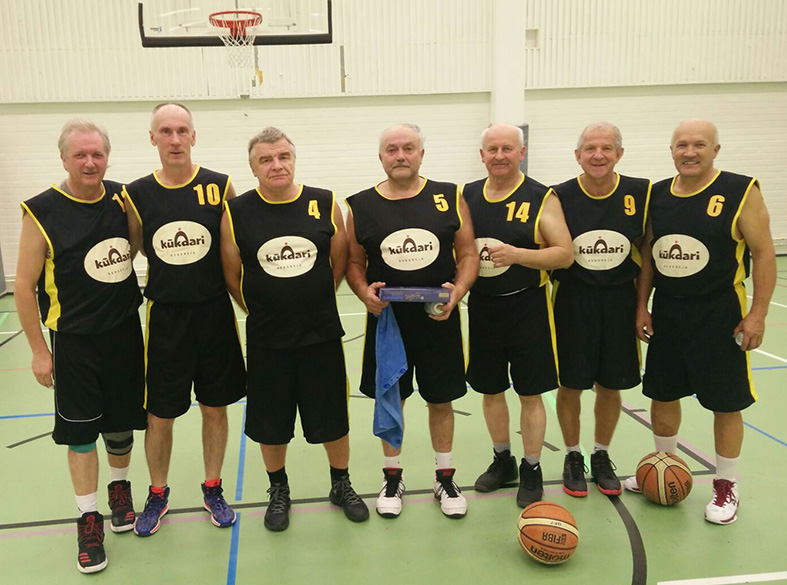 Limbažu basketbola vecmeistari uzvar starptautiskā turnīrā Somijā