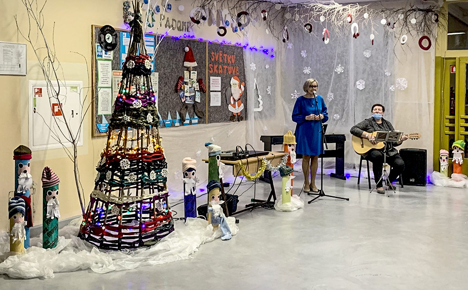 Salacgrīvas vidusskolā – Ziemassvētku skatuve un  brīnišķīgi priekšnesumi